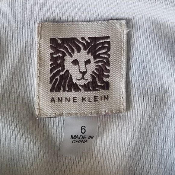 Anne Klein- Blue Floral Dress (Size 6) - Picture 5 of 7